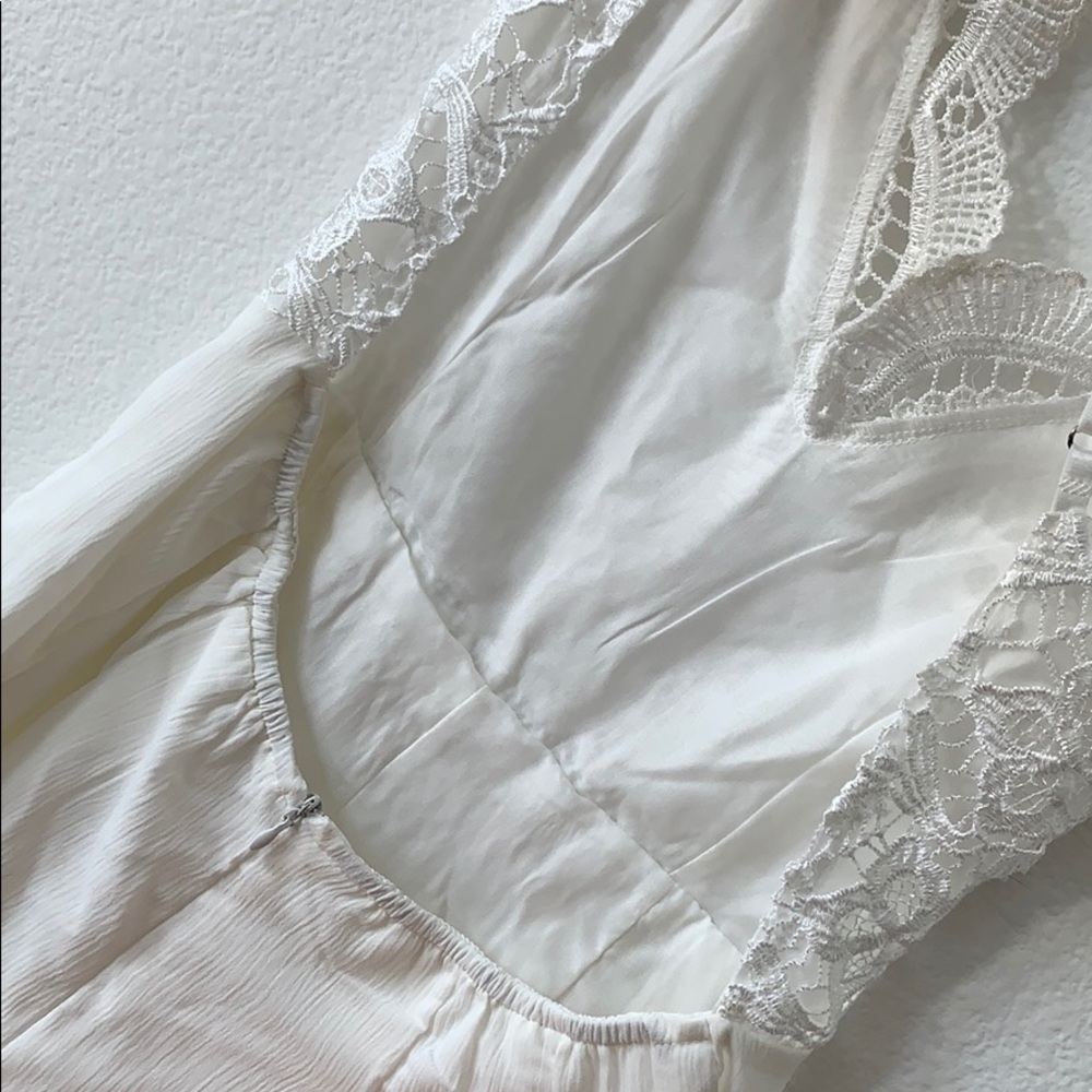 Lace romper - Picture 2 of 3